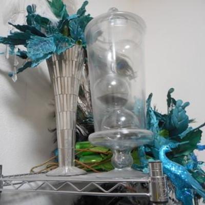 Lot 780 - Colorful Peacock Decorations