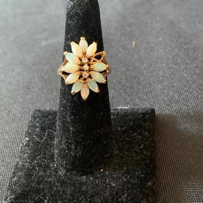 14k gold ring with opals