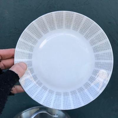 #151 - Collection of Vintage Fiestaware and Bauer Dishes and Vintage Blender