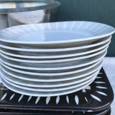 #151 - Collection of Vintage Fiestaware and Bauer Dishes and Vintage Blender