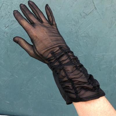 #152 - Large Lot of Antique Accessories