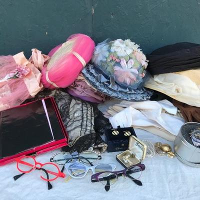 #152 - Large Lot of Antique Accessories