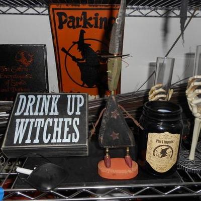 Lot 406 - Metro Rack & Halloween Goodies