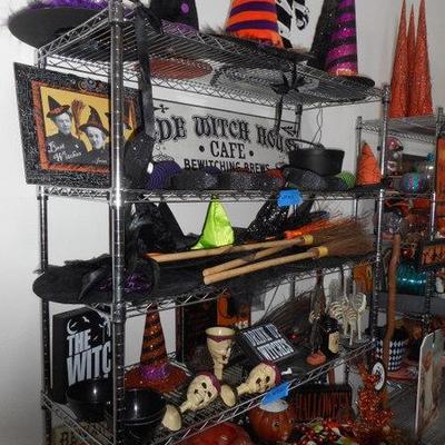 Lot 406 - Metro Rack & Halloween Goodies