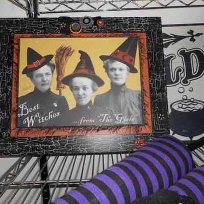 Lot 406 - Metro Rack & Halloween Goodies