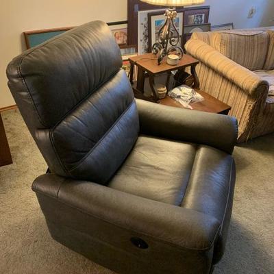 Like new leather recliners 