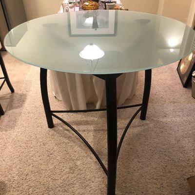 Bistro Table w 4 chairs