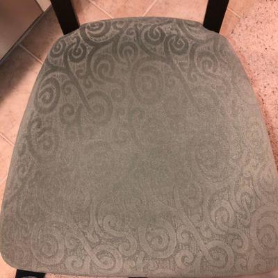 Bistro Table w 4 chairs
