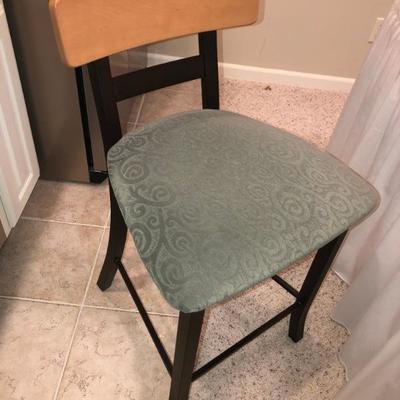 Bistro Table w 4 chairs