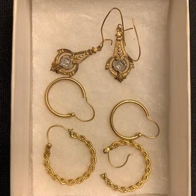 3 pr gold? Earrings 