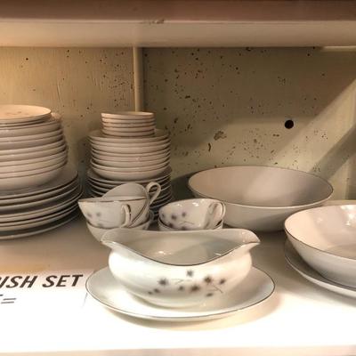 Vintage Starburst Silver Rimmed Dish Set