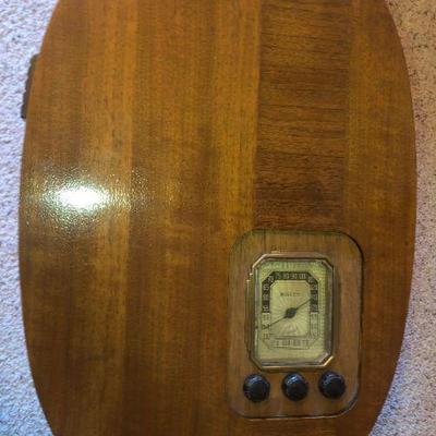 Art Deco, Art Moderne Philco Table Radio 