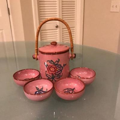 Small Vintage Italian Canister with 4 Cups