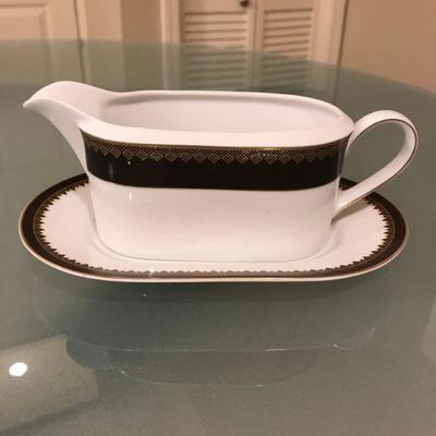 Ralph Lauren Gravy Boat and Tray