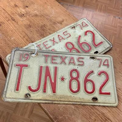 Pair of Texas 1974 license plates 