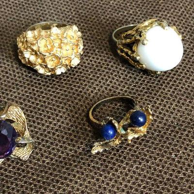 Lot #39 Lot of costume Vintage Rings