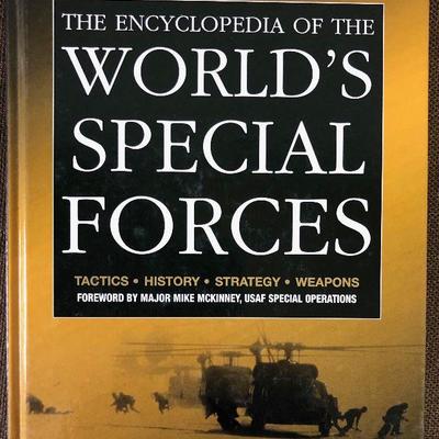 Lot #76 World Special Forces Encyclopedia 
