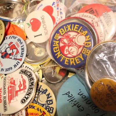 Lot 64 Huge Lot of Collectible Vintage Buttons