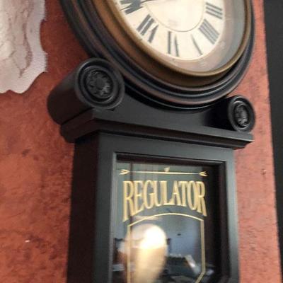 Regulator wall clock