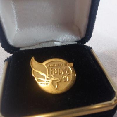 1991 Kentucky Derby Festival Gold Metal Pin