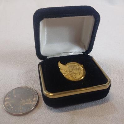 1991 Kentucky Derby Festival Gold Metal Pin