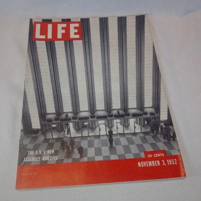 Vintage LIFE Magazines - Lot of Five