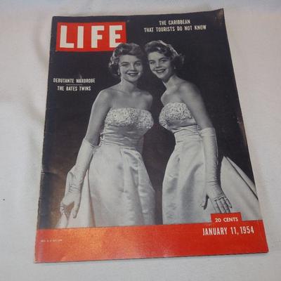 Vintage LIFE Magazines - Lot of 4
