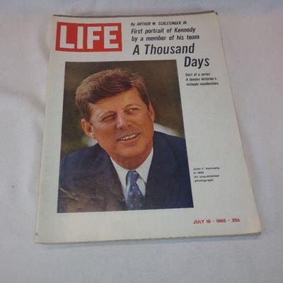 Vintage LIFE Magazines - Lot of 4