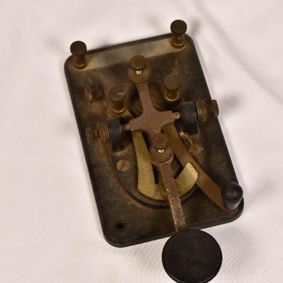 Lot 9: Morse Code Key Telegraph