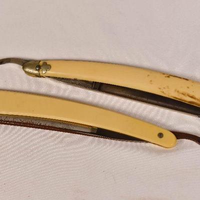 Lot 21: Pair of vintage straight razors