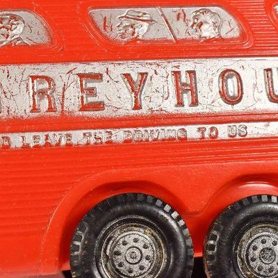 Lot 37: Vintage Empire Plastic Greyhound Scenicruiser #8242 Toy Bus
