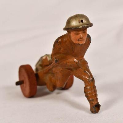 Lot 47: Vintage Manoil Barclay Toy Army Lead Solider