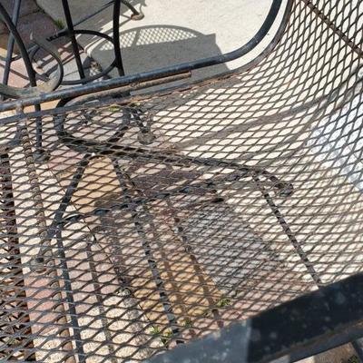 Coiled chairs and table 