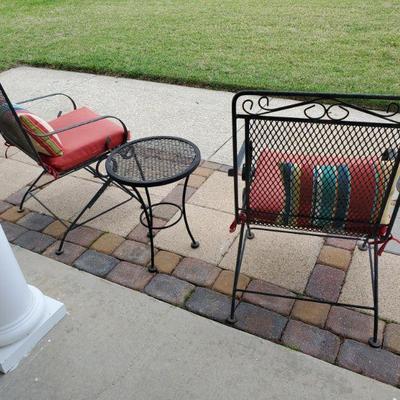 Coiled chairs and table 