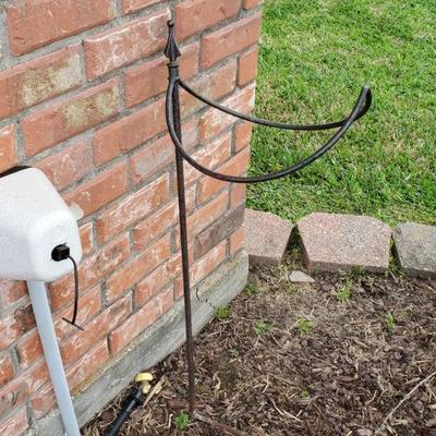 Hose holder