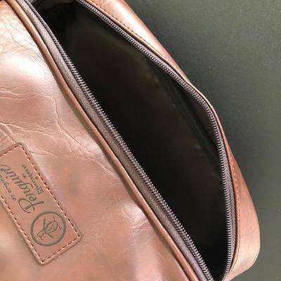 Munsingwear Menâ€™s Shaving/Overnight Bag