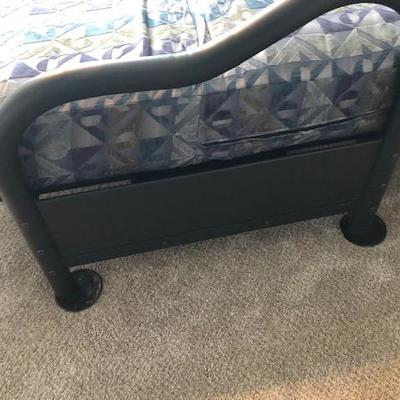 B-17 Futon