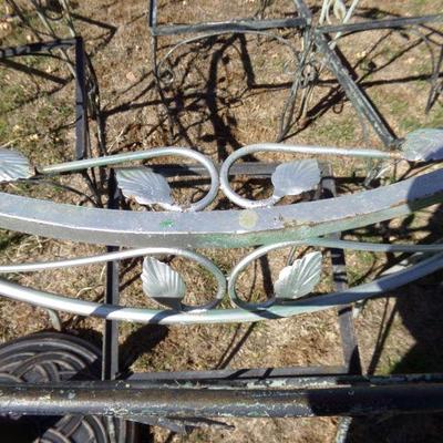 LOT 18  ORNATE IRON PATIO TABLE & 5 CHAIRS (NEED WORK)