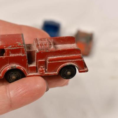 Lot 66: Lot of Tootsietoy Cars (and fire truck)