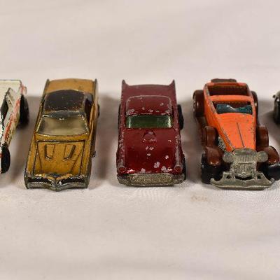 Lot 68: Lot of vintage Hot Wheels toy cars