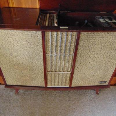 143 Zenith Console Stereo