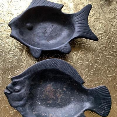 Pair of metal fish