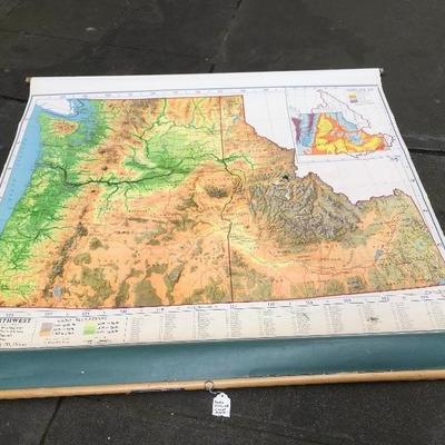 Lot 16  Large vintage School Map of the Pacific Northwest