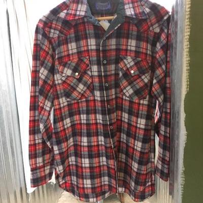 Lot 38  Vintage Pendleton  Pearl Snap shirt 