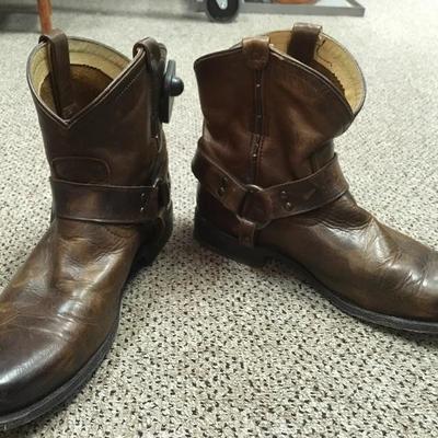 Lot 44  Frye Boots