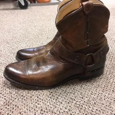Lot 44  Frye Boots