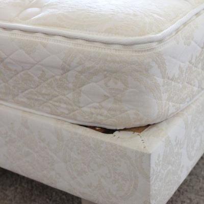 Lot 55 Full Size Bed