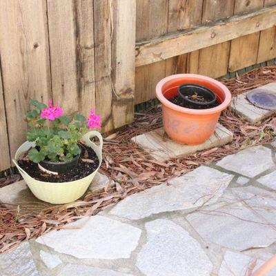 Lot 60 Patio Contents