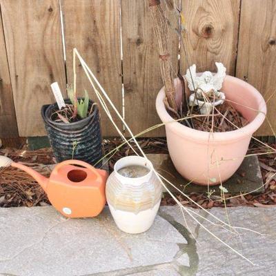 Lot 60 Patio Contents