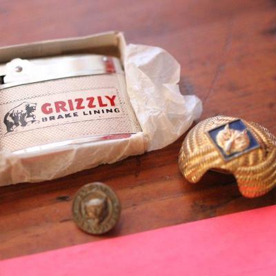 Lot 101 Advertising Zippo Lighter & Vintage Cub Scouts